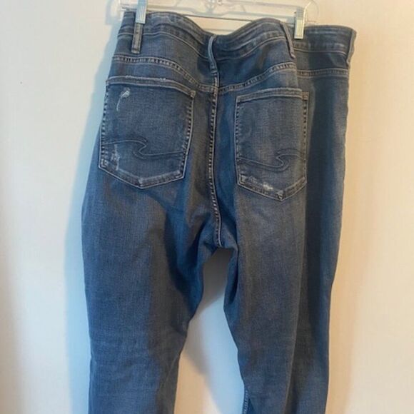 Silver Jean Co. Boyfriend 5 pocket distressed jeans, size 24 - Picture 2 of 5
